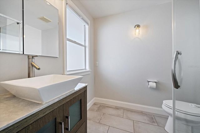 2250 ARLINGTON STREET, Sarasota, FL 34239