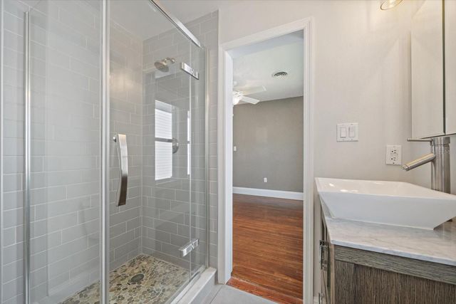 2250 ARLINGTON STREET, Sarasota, FL 34239