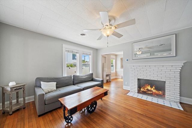 2250 ARLINGTON STREET, Sarasota, FL 34239