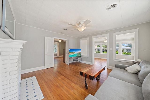 2250 ARLINGTON STREET, Sarasota, FL 34239