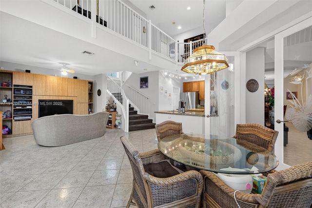 4123 W Lake Estates Dr, Davie, FL 33328