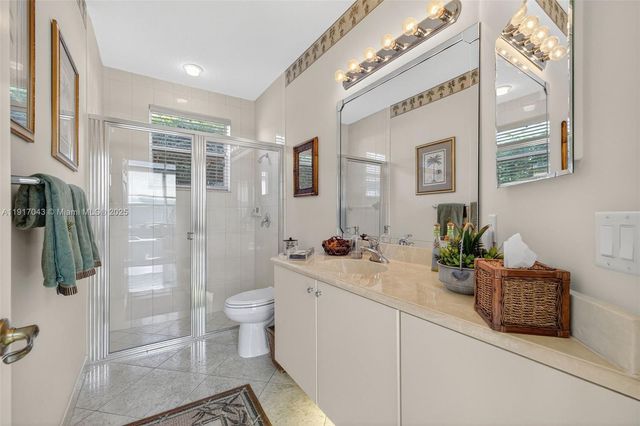 4123 W Lake Estates Dr, Davie, FL 33328