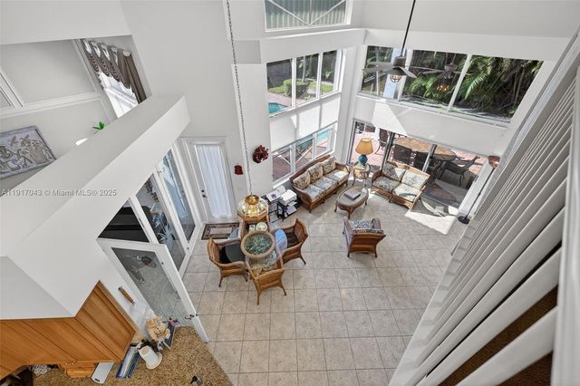 4123 W Lake Estates Dr, Davie, FL 33328