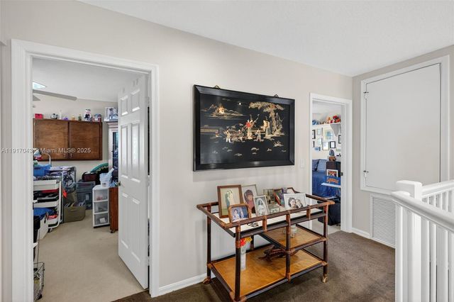 4123 W Lake Estates Dr, Davie, FL 33328