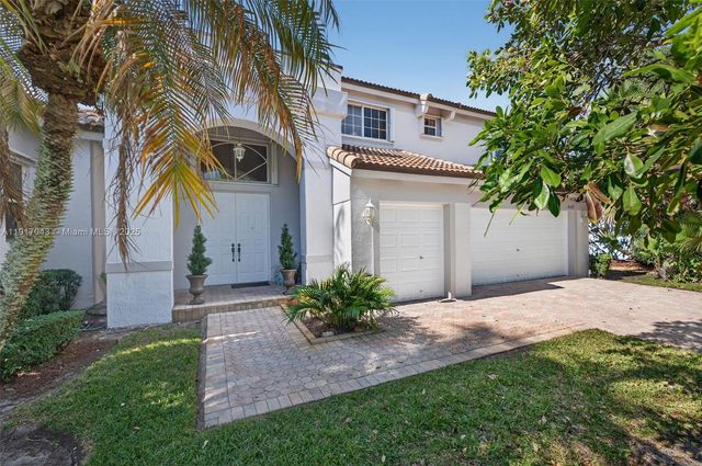 4123 W Lake Estates Dr, Davie, FL 33328