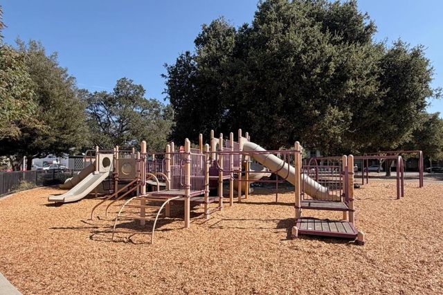 800 N 8th Street 300, San Jose, CA 95112