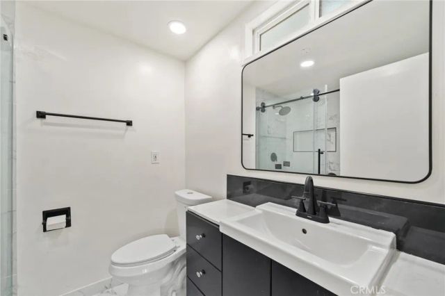 22231 Marlin, Canoga Park, CA 91303