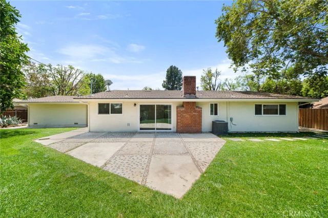 22231 Marlin, Canoga Park, CA 91303