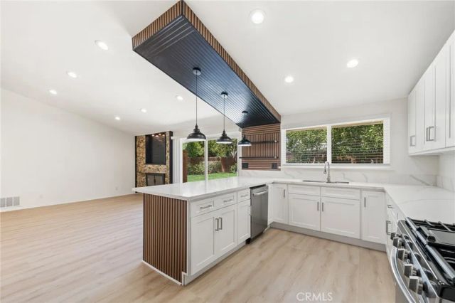 22231 Marlin, Canoga Park, CA 91303