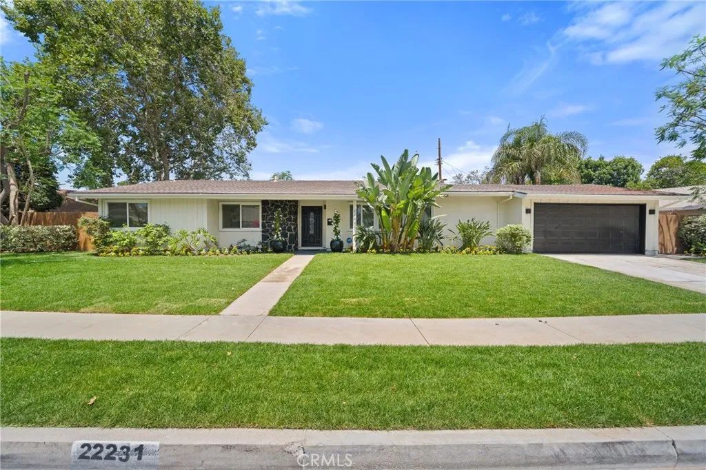 22231 Marlin, Canoga Park, CA 91303