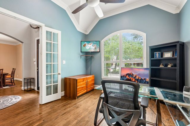 812 Moss Cliff Circle, Mckinney, TX 75071