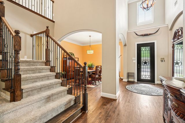 812 Moss Cliff Circle, Mckinney, TX 75071