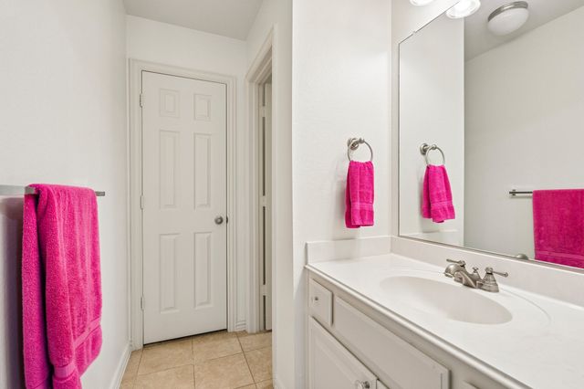 812 Moss Cliff Circle, Mckinney, TX 75071