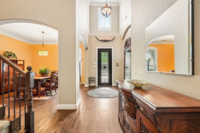 812 Moss Cliff Circle, Mckinney, TX 75071