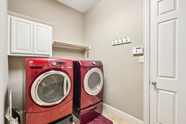 812 Moss Cliff Circle, Mckinney, TX 75071