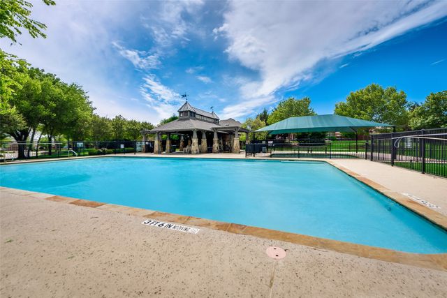 812 Moss Cliff Circle, Mckinney, TX 75071