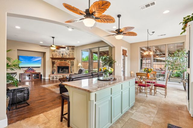812 Moss Cliff Circle, Mckinney, TX 75071