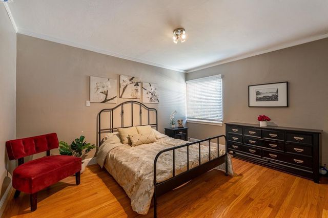 4545 Tompkins Ave, Oakland, CA 94619