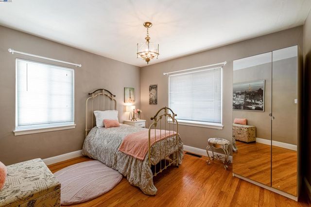 4545 Tompkins Ave, Oakland, CA 94619