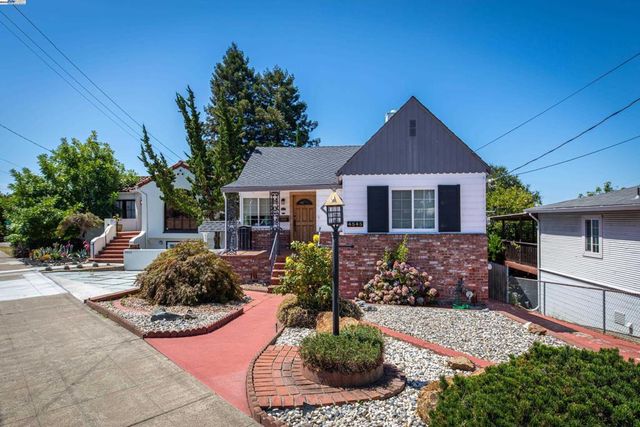 4545 Tompkins Ave, Oakland, CA 94619