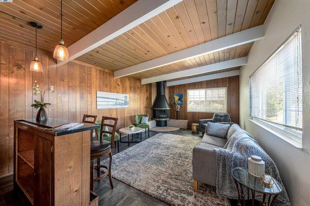 4545 Tompkins Ave, Oakland, CA 94619