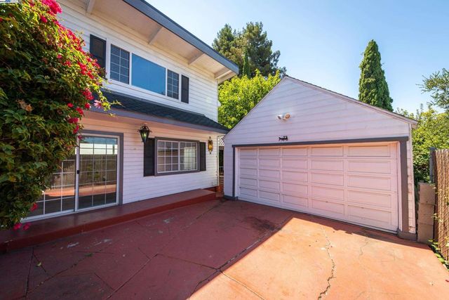 4545 Tompkins Ave, Oakland, CA 94619