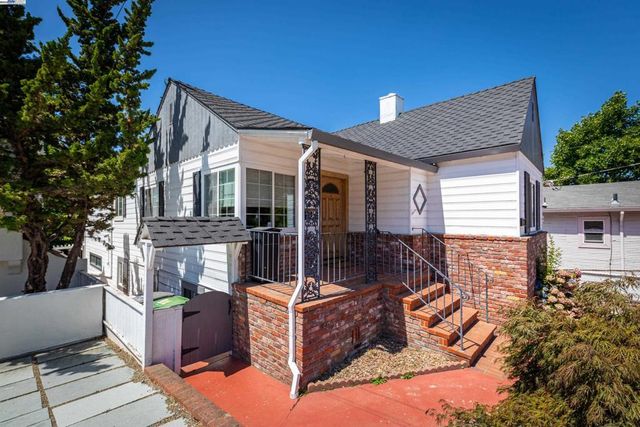 4545 Tompkins Ave, Oakland, CA 94619