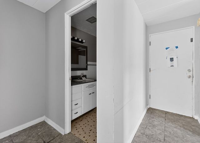 18235 Exchange Avenue, Lansing, IL 60438