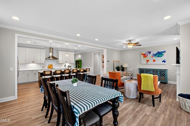 6741 Winter Garden Way, Holly Springs, NC 27540