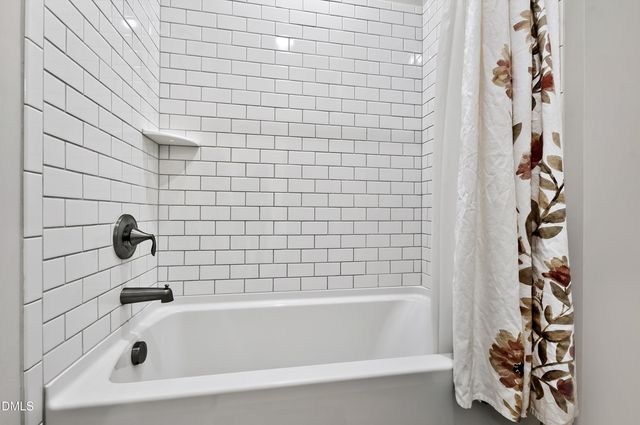 6741 Winter Garden Way, Holly Springs, NC 27540