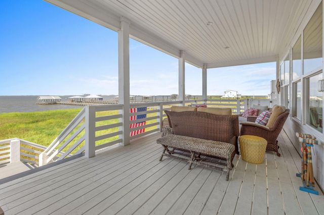 3777 Lake Breeze Road, Lake Charles, LA 70605