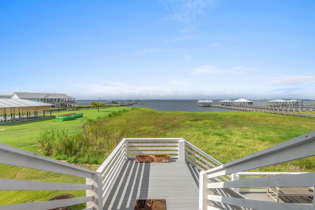 3777 Lake Breeze Road, Lake Charles, LA 70605