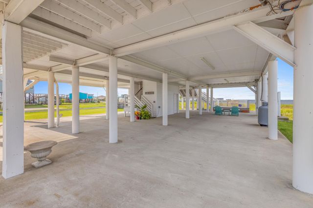 3777 Lake Breeze Road, Lake Charles, LA 70605