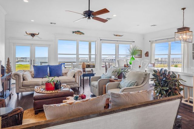 3777 Lake Breeze Road, Lake Charles, LA 70605