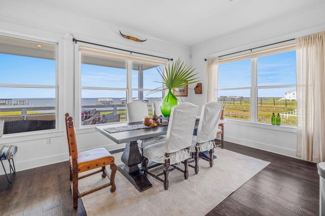 3777 Lake Breeze Road, Lake Charles, LA 70605