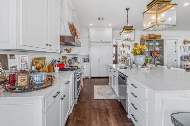 3777 Lake Breeze Road, Lake Charles, LA 70605