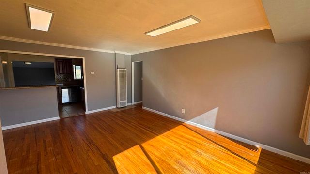 37 E J Street, Chula Vista, CA 91910