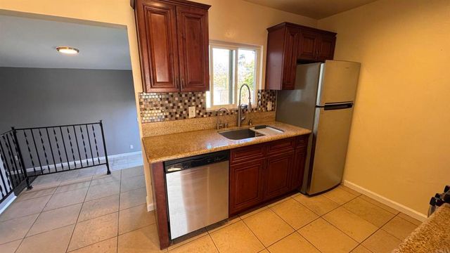 37 E J Street, Chula Vista, CA 91910