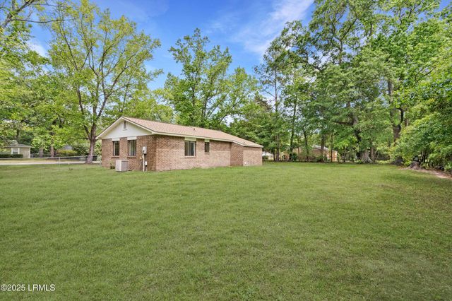 5618 Pulaski Court, Beaufort, SC 29906