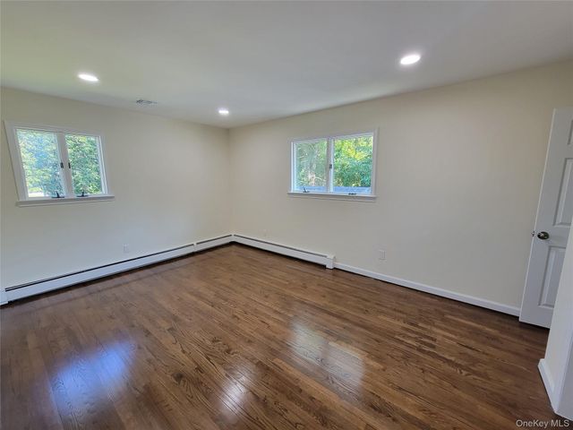 22 Brian Drive, East Islip, NY 11730