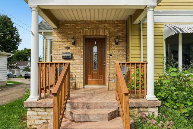 200 W State STREET, Burlington, WI 53105