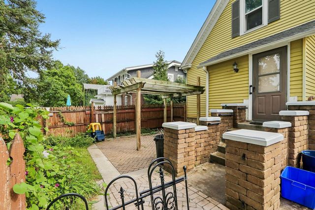 200 W State STREET, Burlington, WI 53105