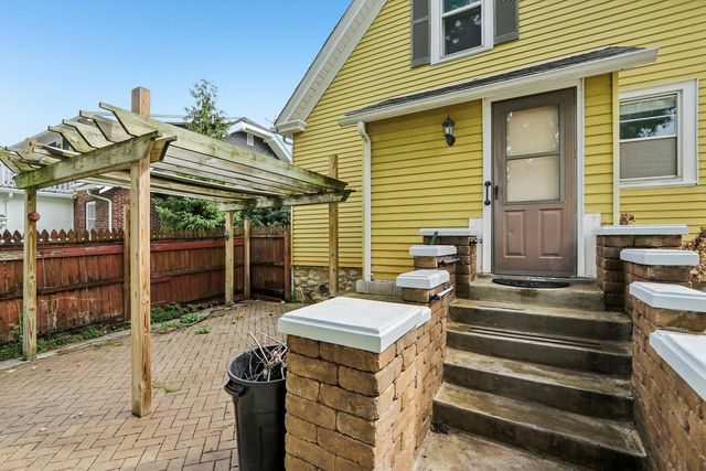 200 W State STREET, Burlington, WI 53105