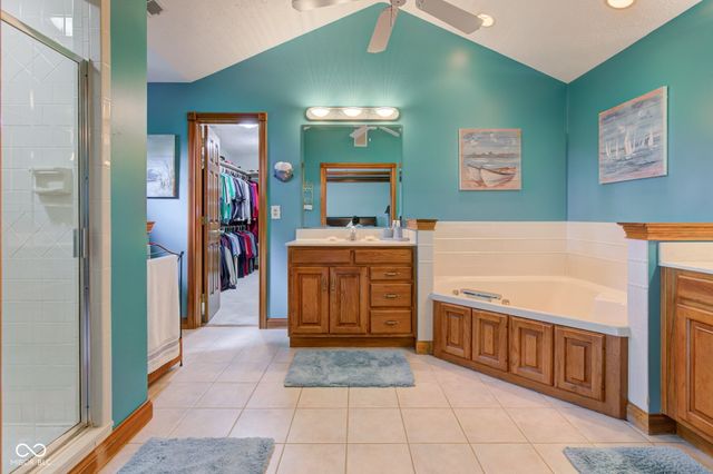 5895 Annanhill Court, Avon, IN 46123