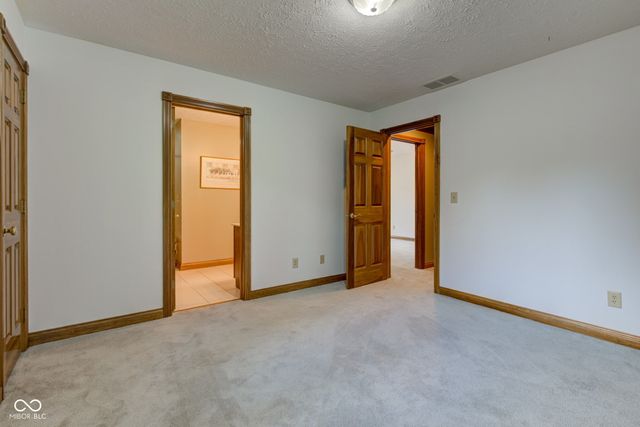 5895 Annanhill Court, Avon, IN 46123