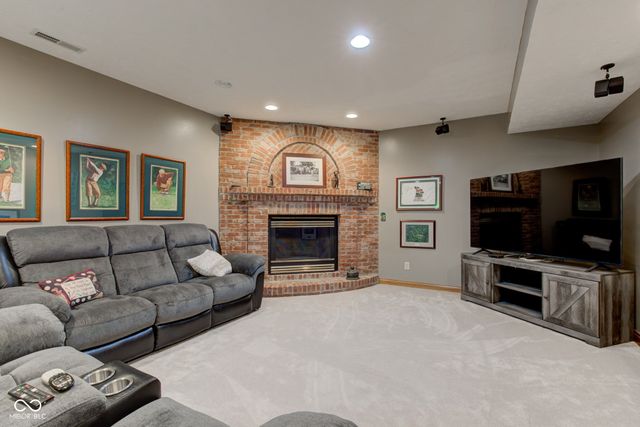 5895 Annanhill Court, Avon, IN 46123