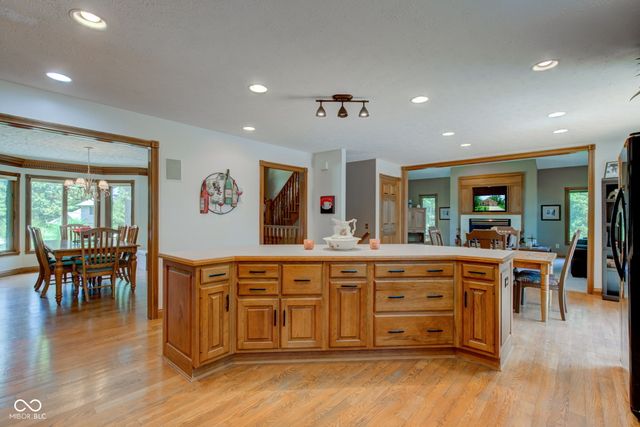 5895 Annanhill Court, Avon, IN 46123