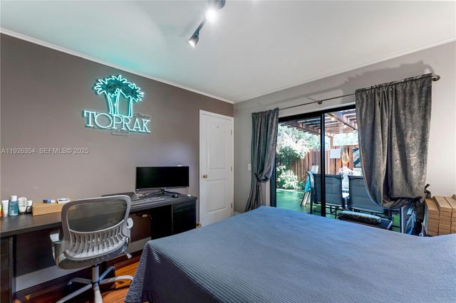 9118 SW 20th Ct, Davie, FL 33324