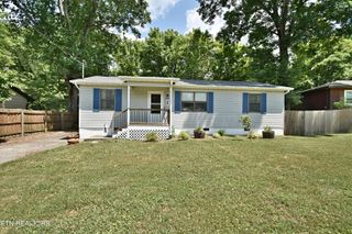 805 Lake Glen Lane, Knoxville, TN 37920