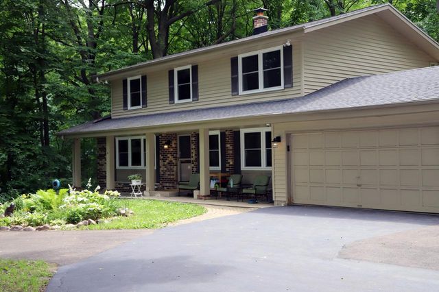 10545 W Greenwood TERRACE, Milwaukee, WI 53224